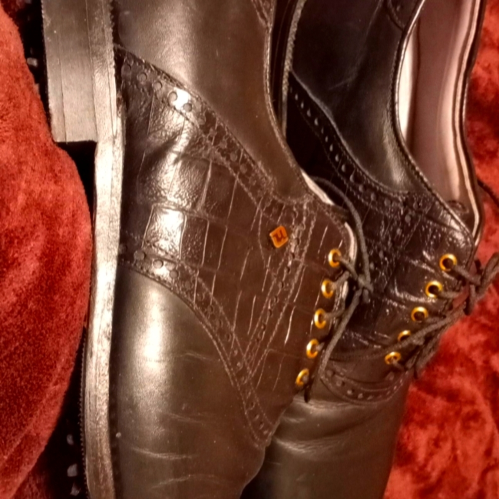 Footjoy golf shoes
